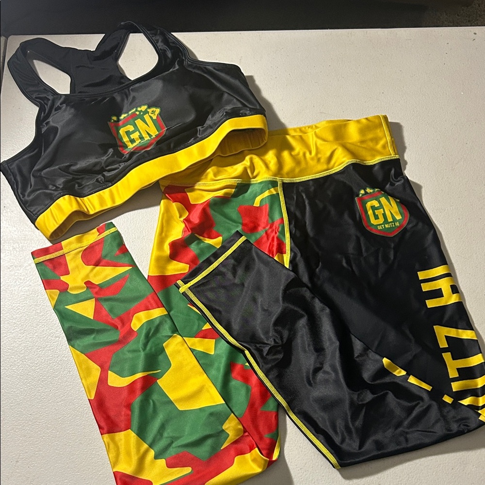 Colorful Leggings M and Sports Bra L Set with GN Logo Get Nutz Hawaii